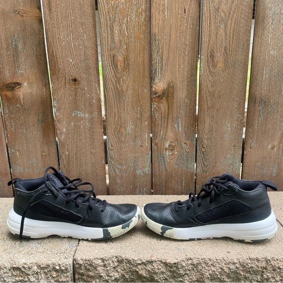 UNDER ARMOUR Men’s Black White Gold High Top Lockdown Shoe Size 8.5 - Picture 6 of 10